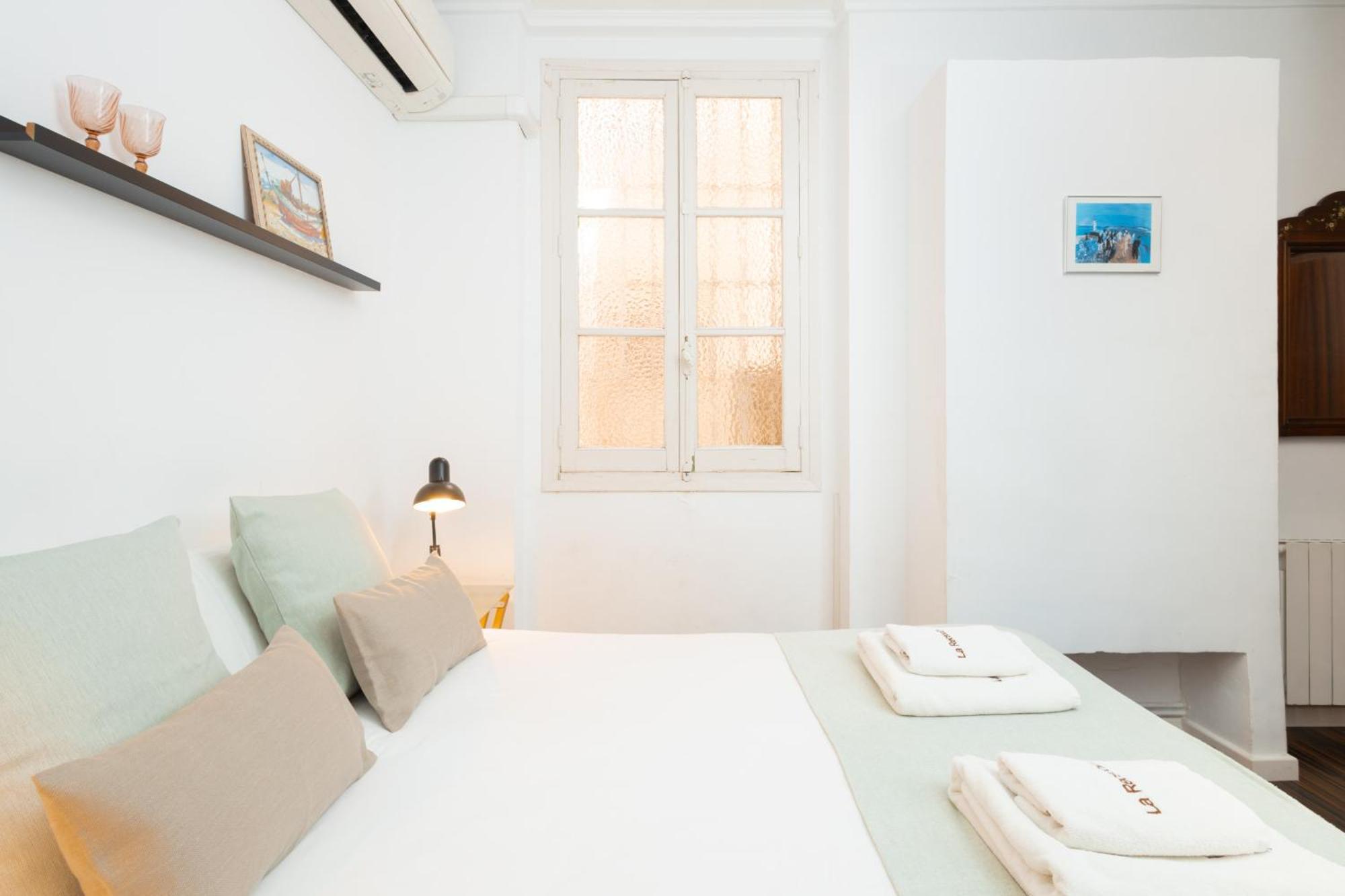 C92 - Rustic Two Bedrooms Apartment With Terrace มาลากา ภายนอก รูปภาพ