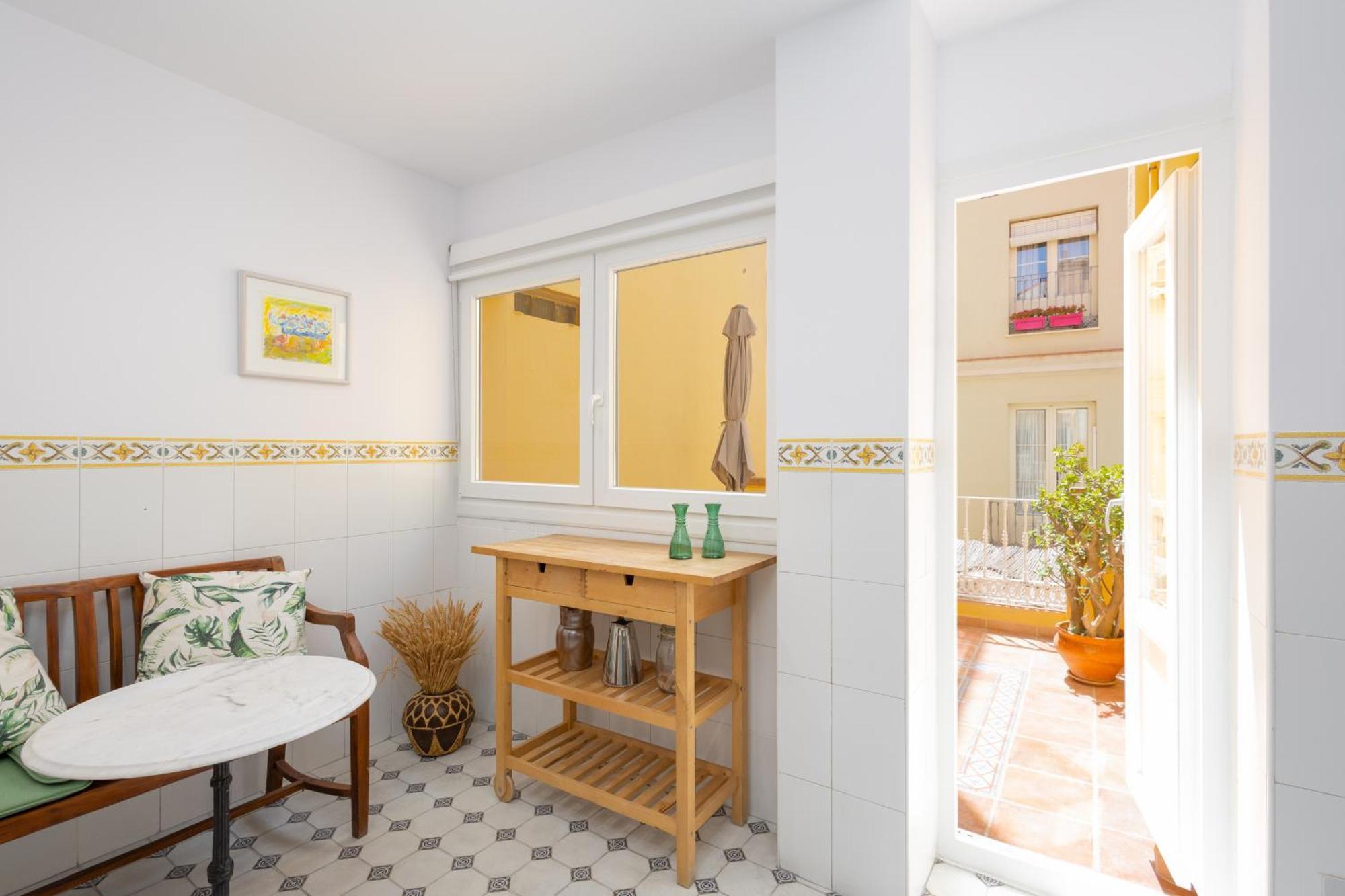C92 - Rustic Two Bedrooms Apartment With Terrace มาลากา ภายนอก รูปภาพ
