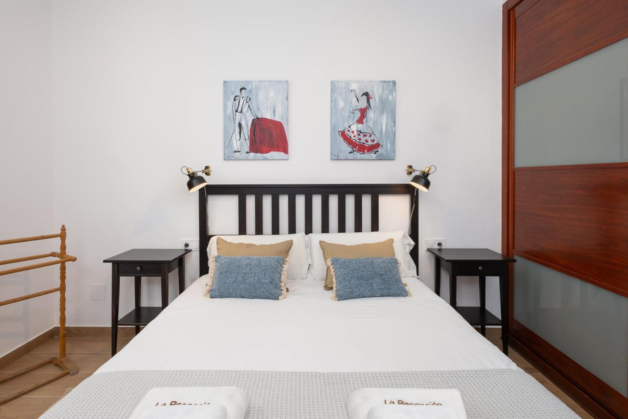 C92 - Rustic Two Bedrooms Apartment With Terrace มาลากา ภายนอก รูปภาพ