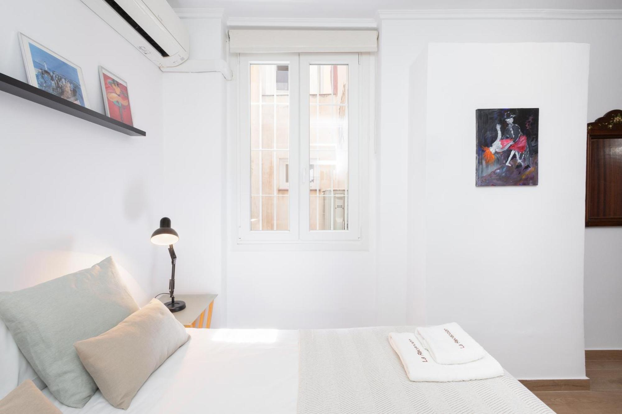 C92 - Rustic Two Bedrooms Apartment With Terrace มาลากา ภายนอก รูปภาพ